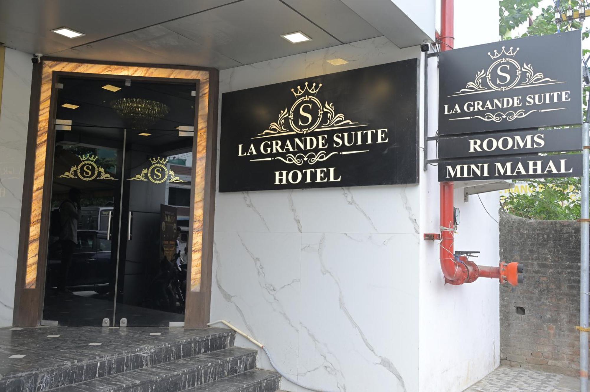 La Grande Suite Karaikal Exterior photo