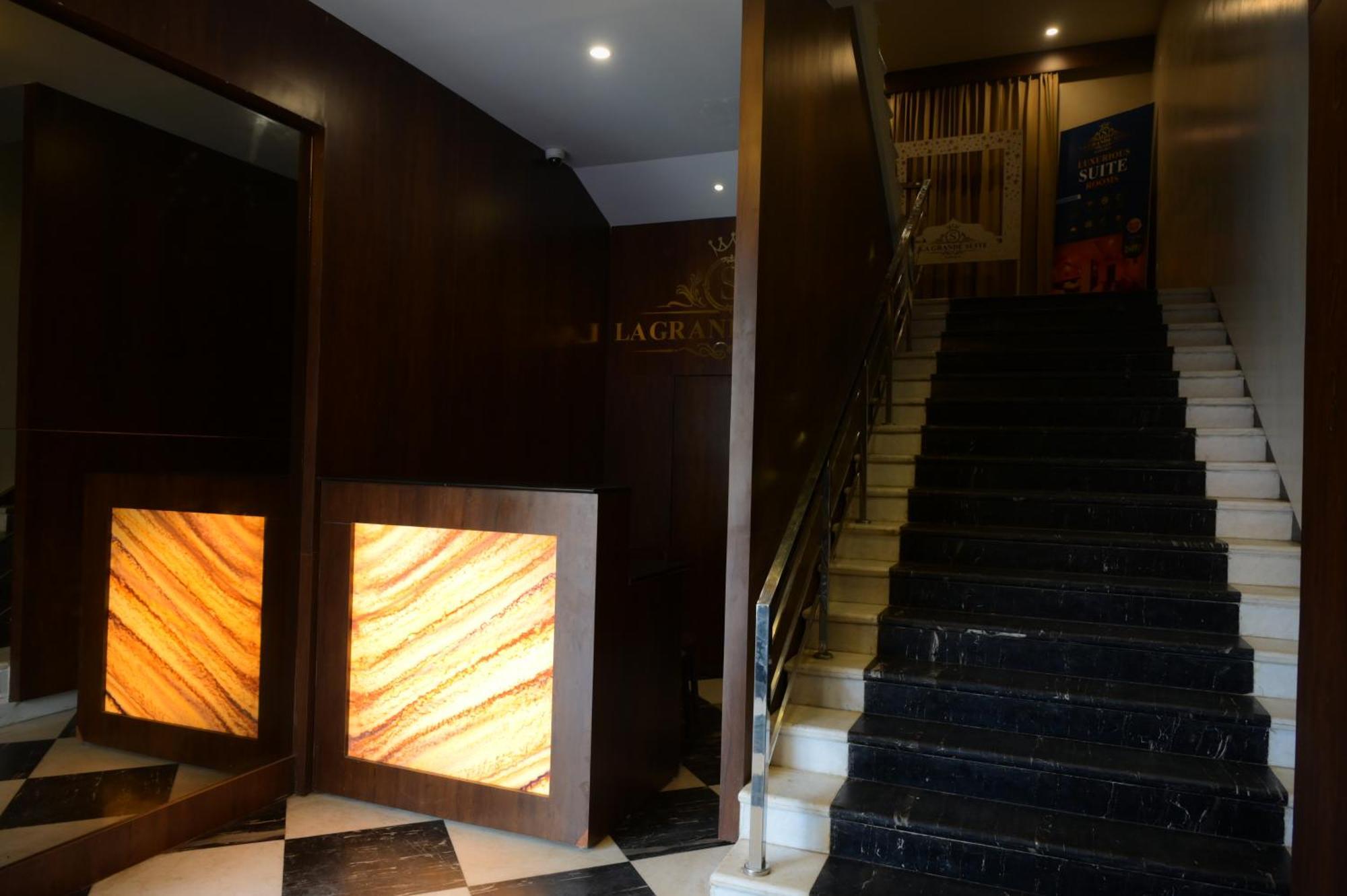 La Grande Suite Karaikal Exterior photo